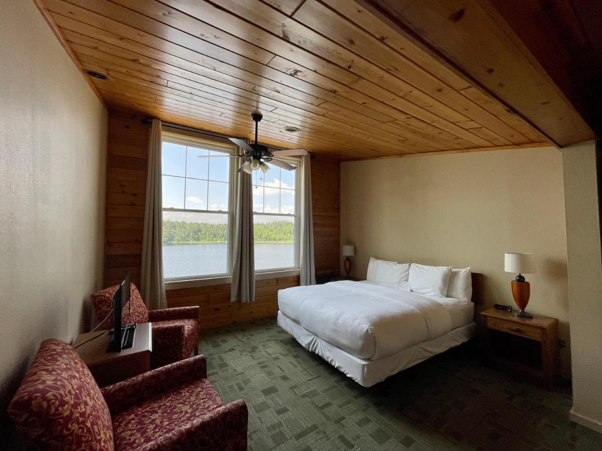 Hanging Horn Lakeside Resort Moose Lake Exteriér fotografie