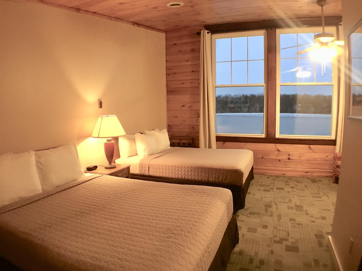 Hanging Horn Lakeside Resort Moose Lake Exteriér fotografie